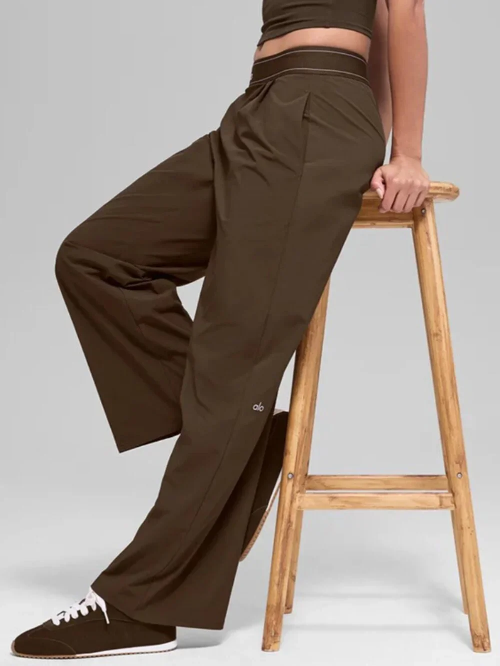 ⭐ALO Yoga Suit Up Trouser,Espresso coffee brown pants 🧸（Regular）NWT